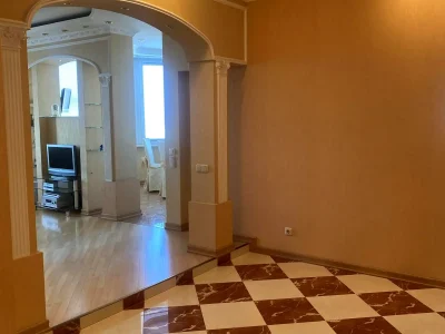Оренда квартири 3-кімн. 114 м² 22/24 пов.
