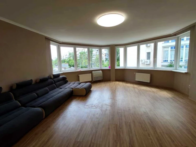 Apartment. Kyiv, Raisy Okipnoy St.