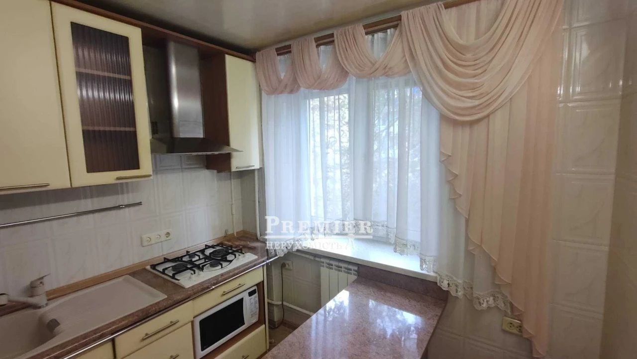 Продается трехкомнатная квартира