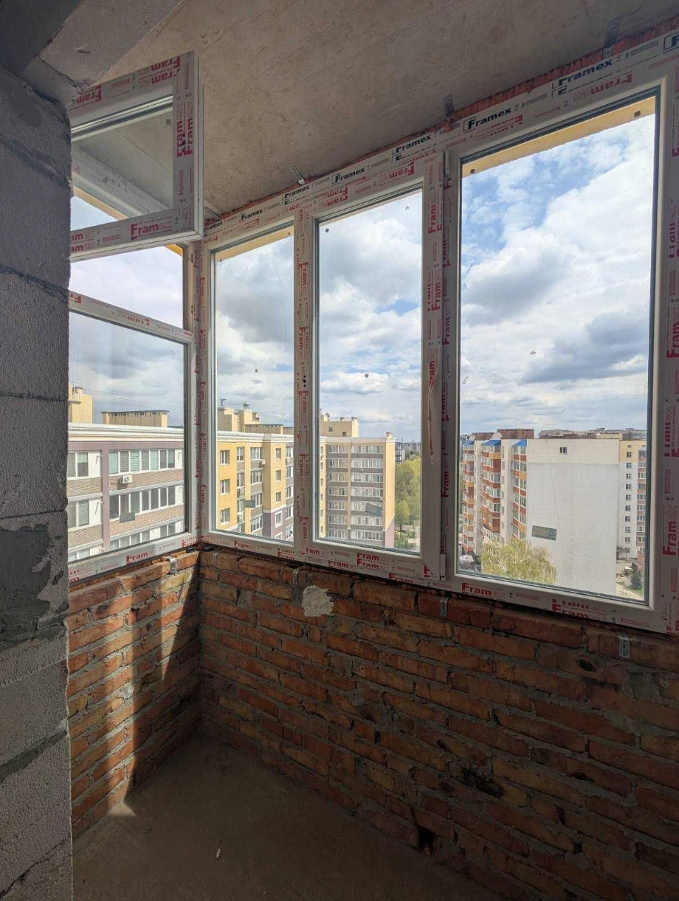 Sale of spacious 2-bedroom apartments with TWO CLOSETs
