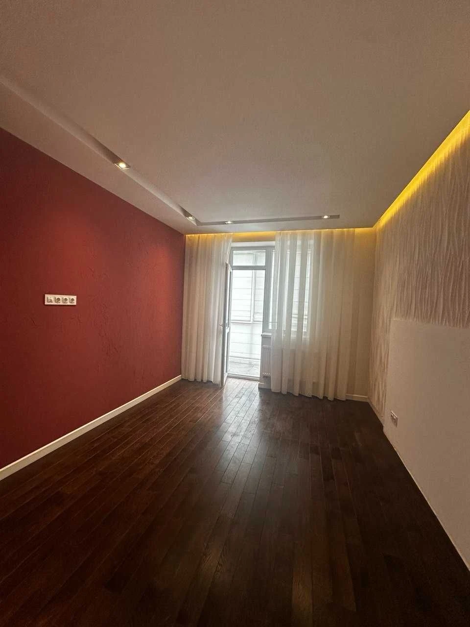 Sale of a 3-room apartment in a new building, 3rd floor