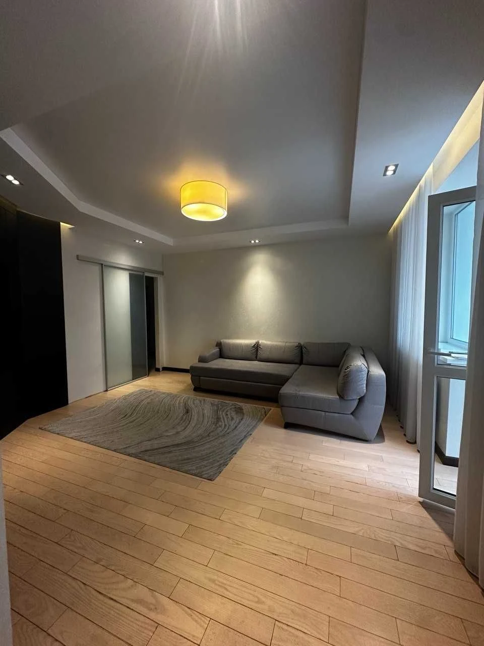 Sale of a 3-room apartment in a new building, 3rd floor