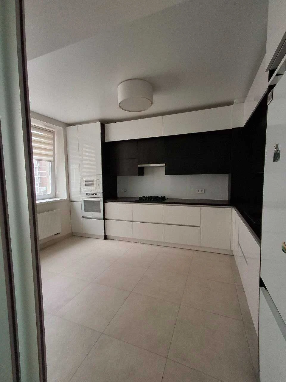 Sale of a 3-room apartment in a new building, 3rd floor