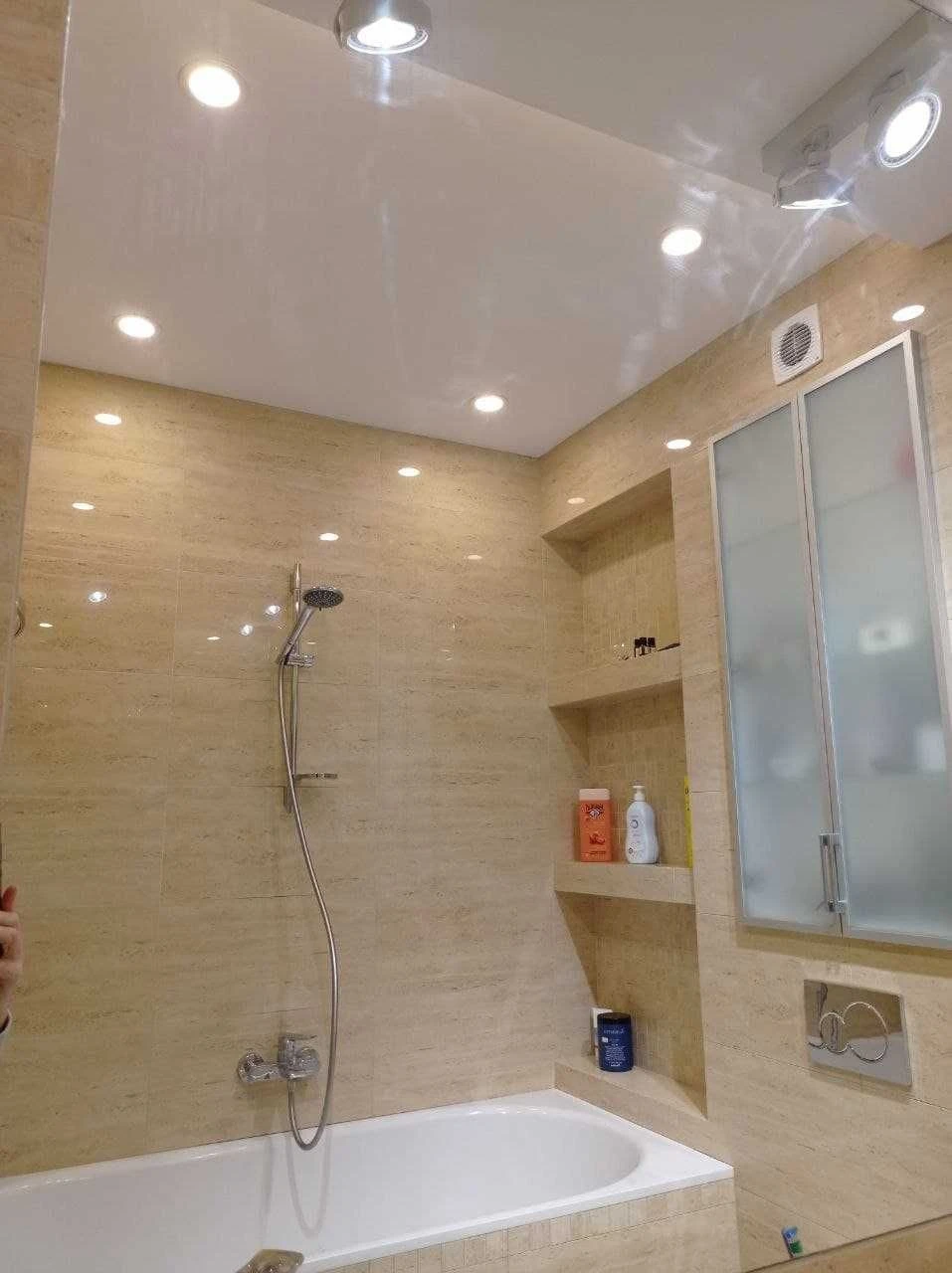 Sale of a 3-room apartment in a new building, 3rd floor