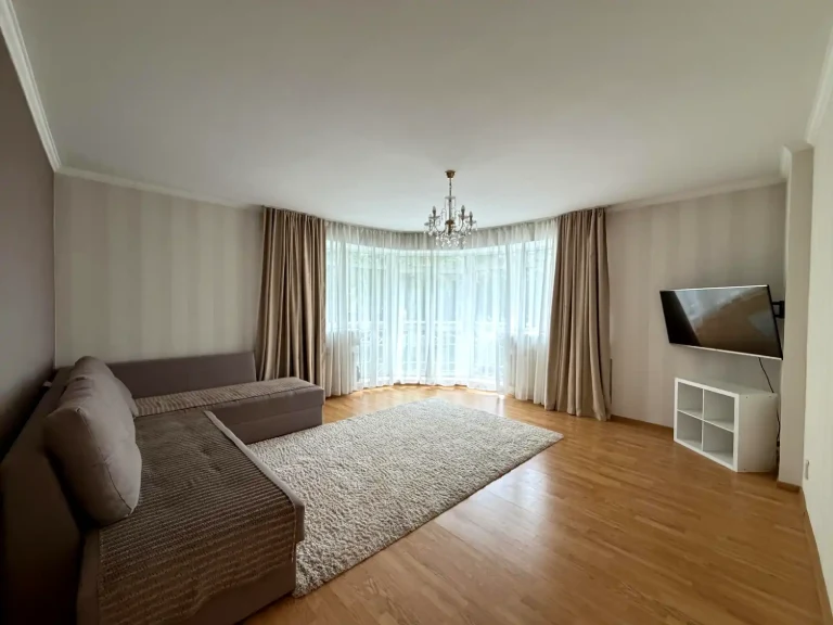 Selling 3-bedroom apartment 98.5 sq m, 2nd floor / 16 floors.