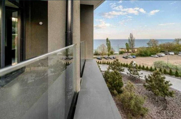 Spacious 2-bedroom apartment in Costa Fontana residential complex. New building.