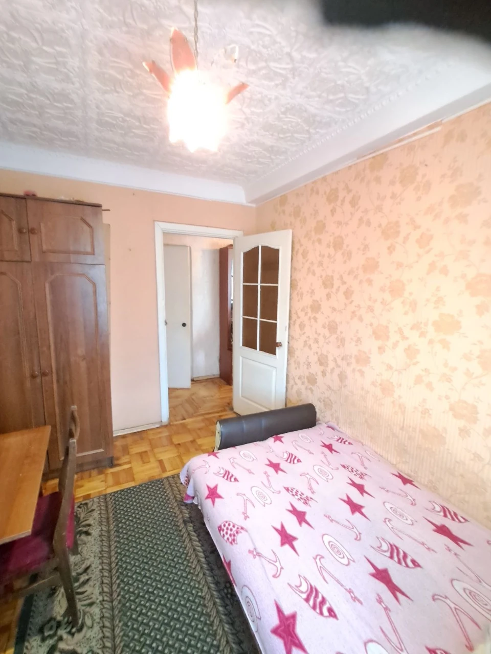 Продаж 3-кімнатної квартири по вул. Радіаторній