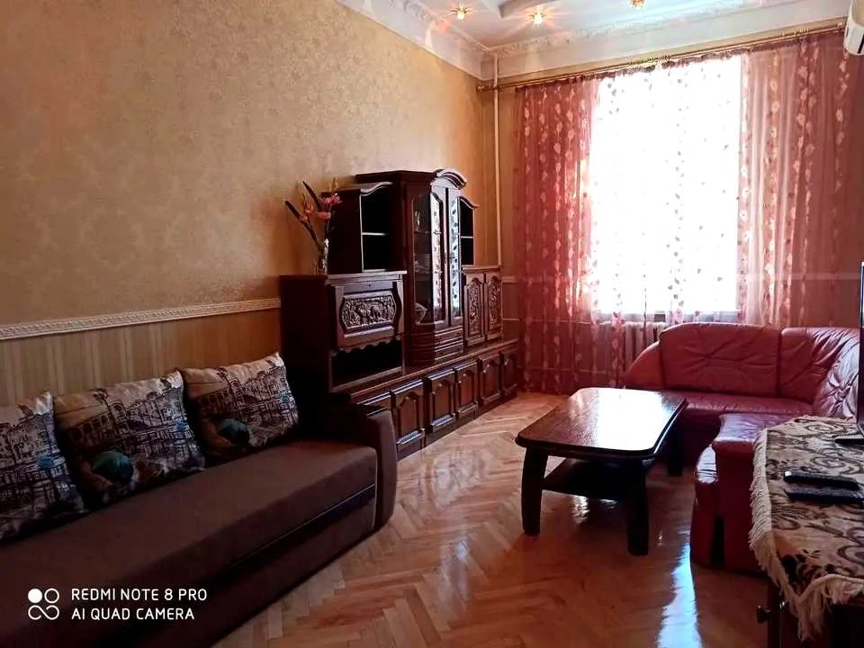 Квартира. Київ, Басейна вул.