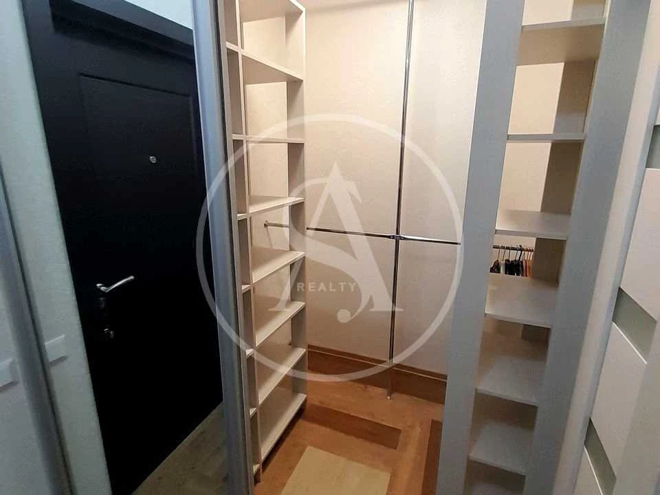 Apartment. Julia Zdanovskaya st., Kyiv