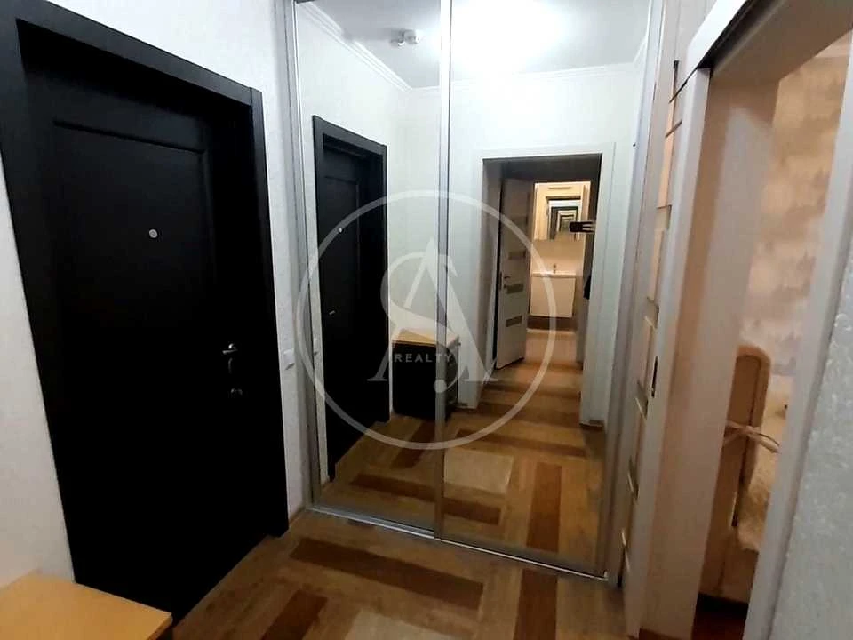 Apartment. Julia Zdanovskaya st., Kyiv