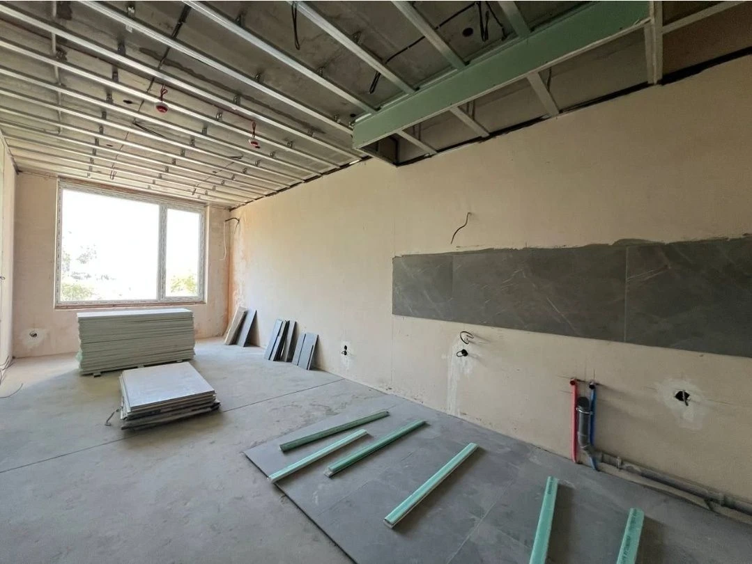 Sale of a 1-room apartment in the "Metropolis" residential complex (Building 3.3) without % -