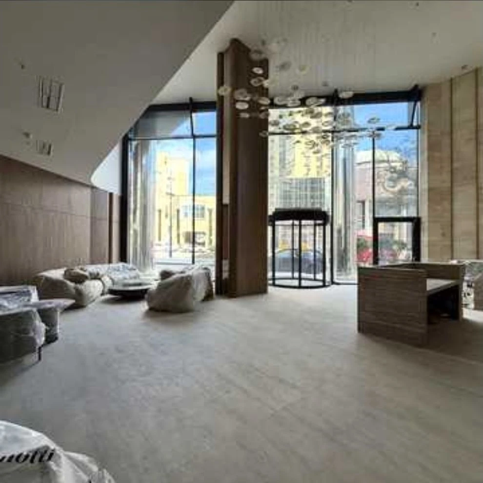 Sale of a 1-room apartment in the "Metropolis" residential complex (Building 3.3) without % -