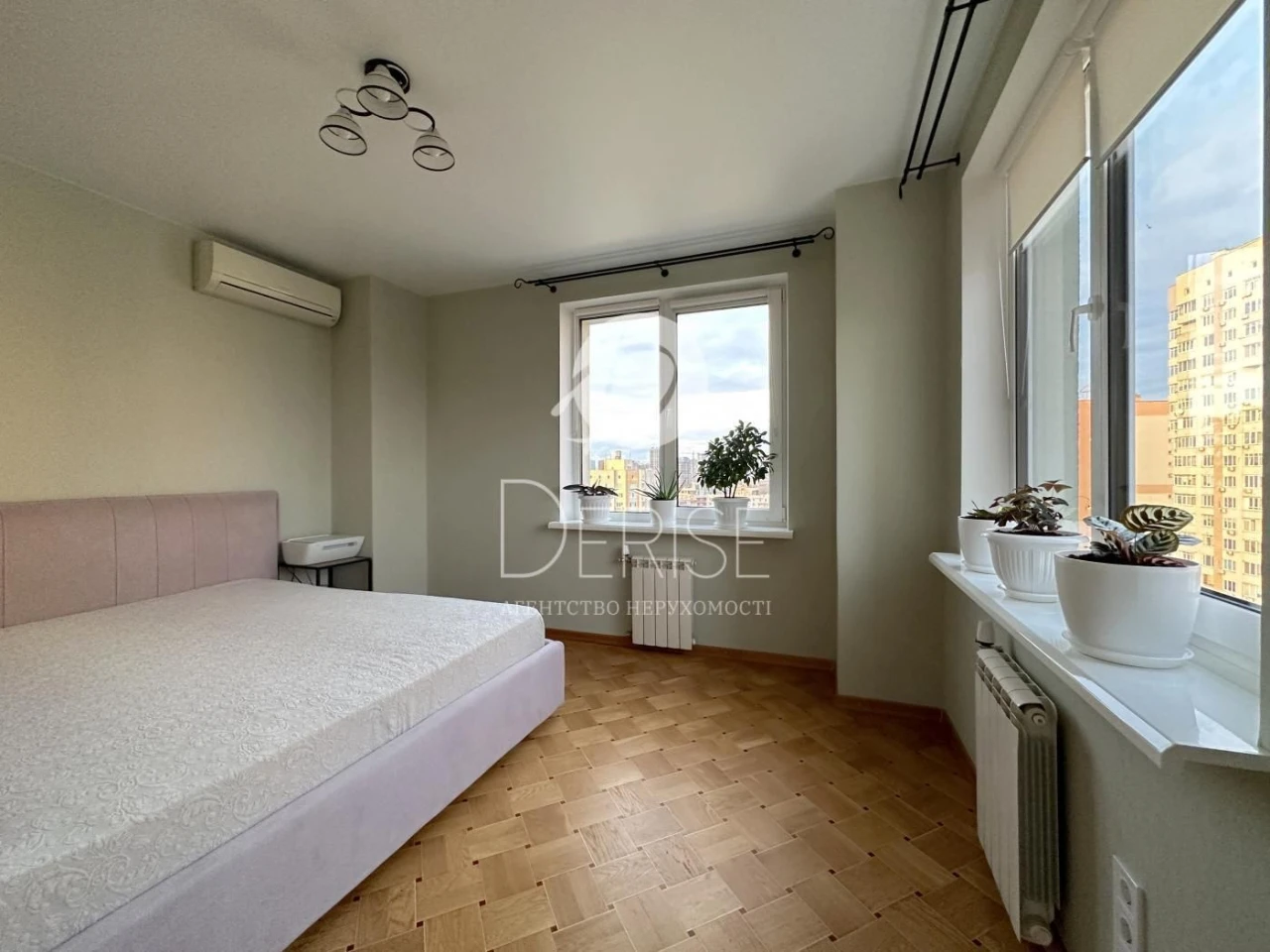 #15622 Sale of 2-room apartment near the metro with renovation, Veлика Street