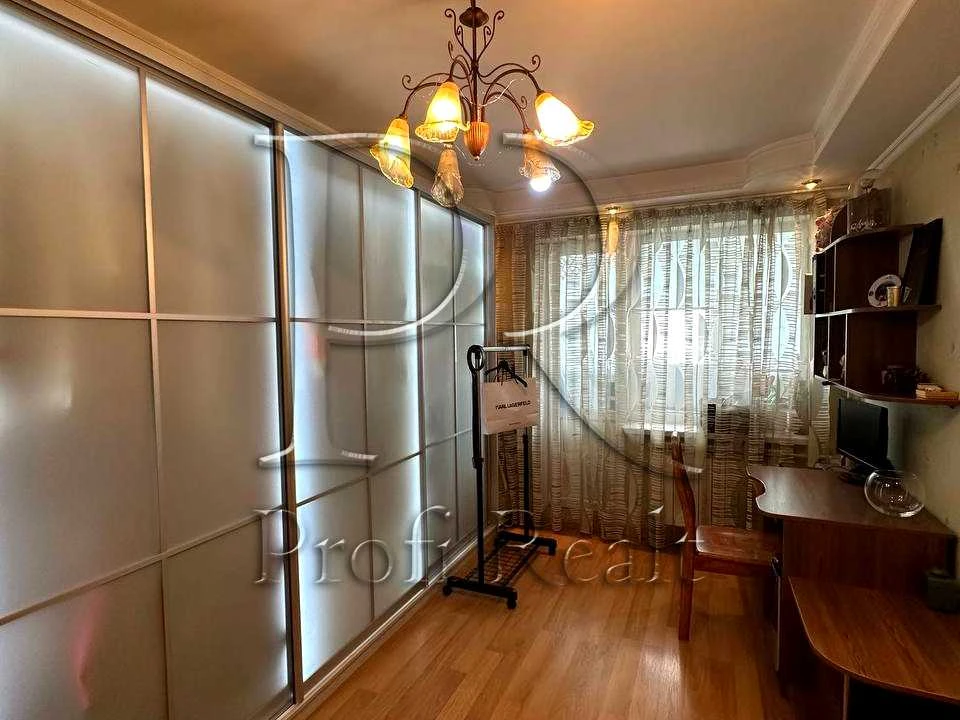 Apartment. Volodymyr Yasuyka Avenue, Kyiv