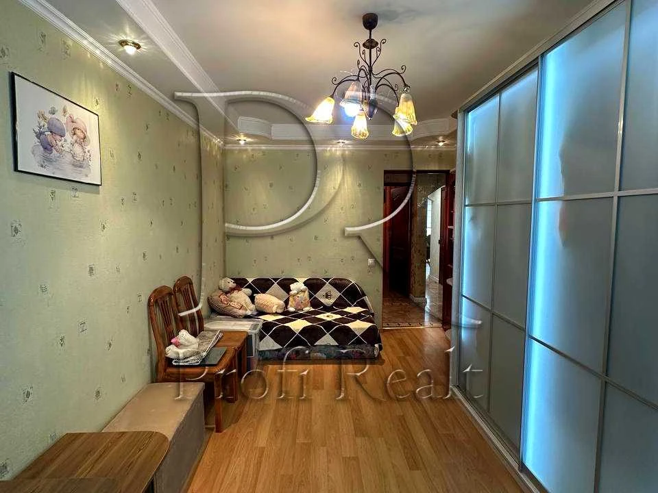Apartment. Volodymyr Yasuyka Avenue, Kyiv