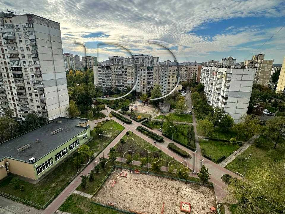 Apartment. Volodymyr Yasuyka Avenue, Kyiv