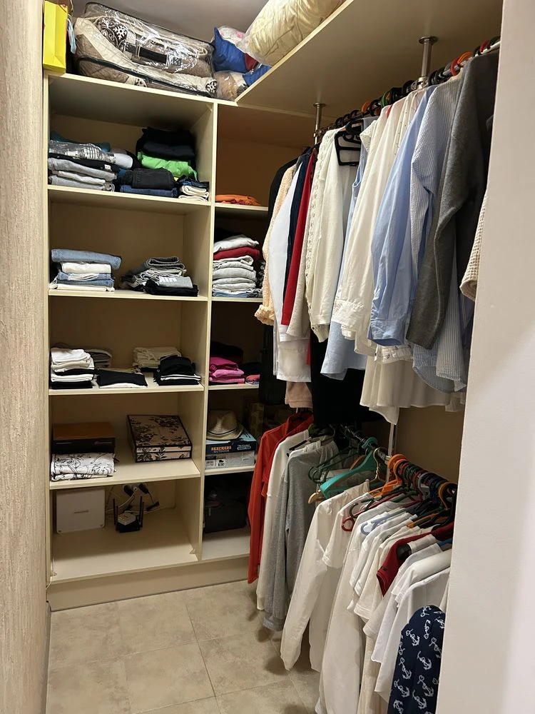 For sale, 2-bedroom apartment
