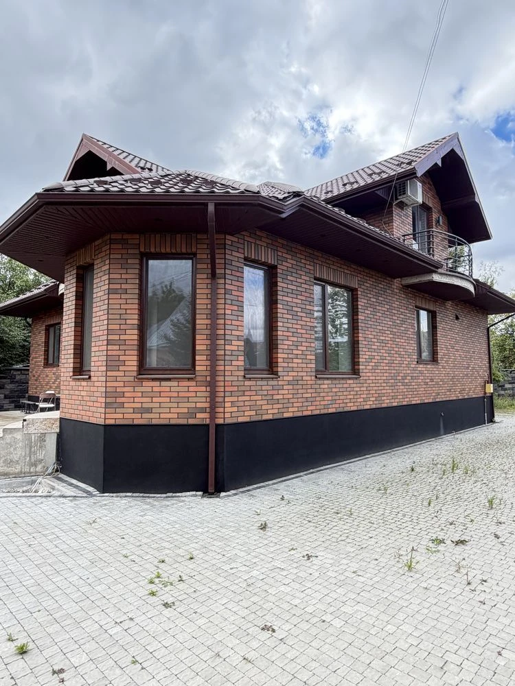 Sale of Gasified House with Renovation