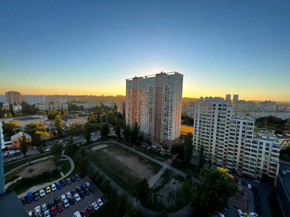 Квартира. Київ, Євгена Сверстюка вул.