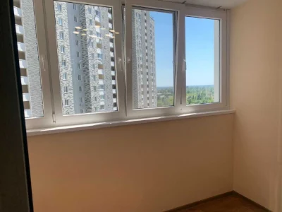 Selling a new apartment 2-bedroom 80 sq m, renovated. Generator. Kharkiv
