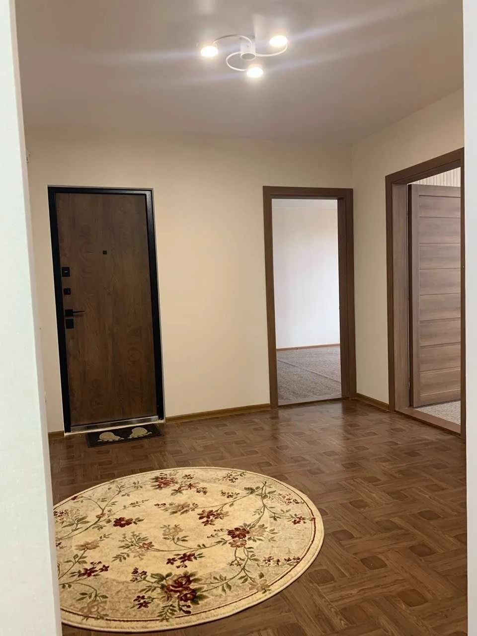 Selling a new apartment 2-bedroom 80 sq m, renovated. Generator. Kharkiv