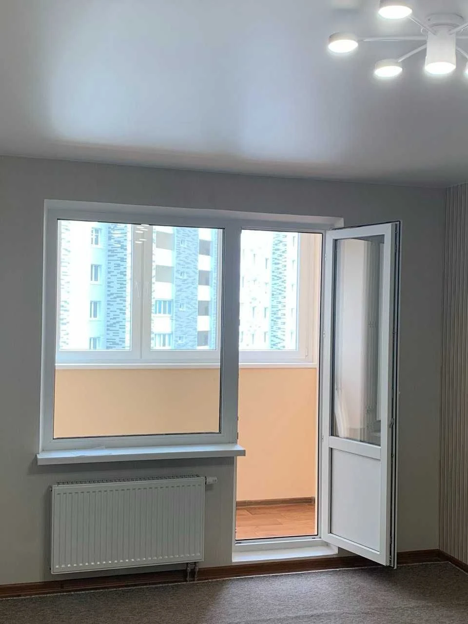 Selling a new apartment 2-bedroom 80 sq m, renovated. Generator. Kharkiv