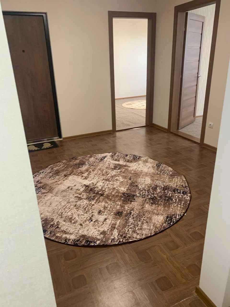 Selling a new apartment 2-bedroom 80 sq m, renovated. Generator. Kharkiv