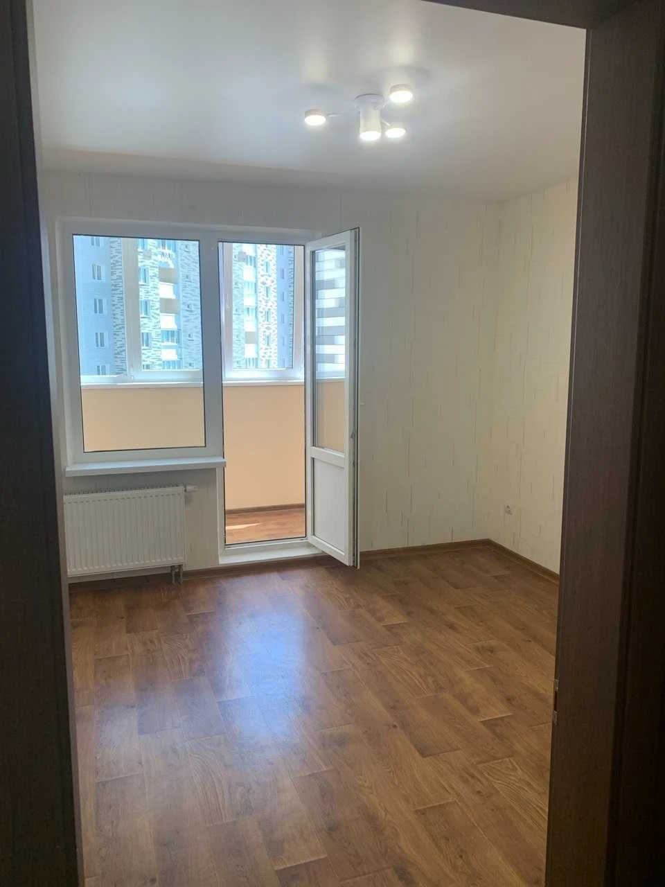 Selling a new apartment 2-bedroom 80 sq m, renovated. Generator. Kharkiv