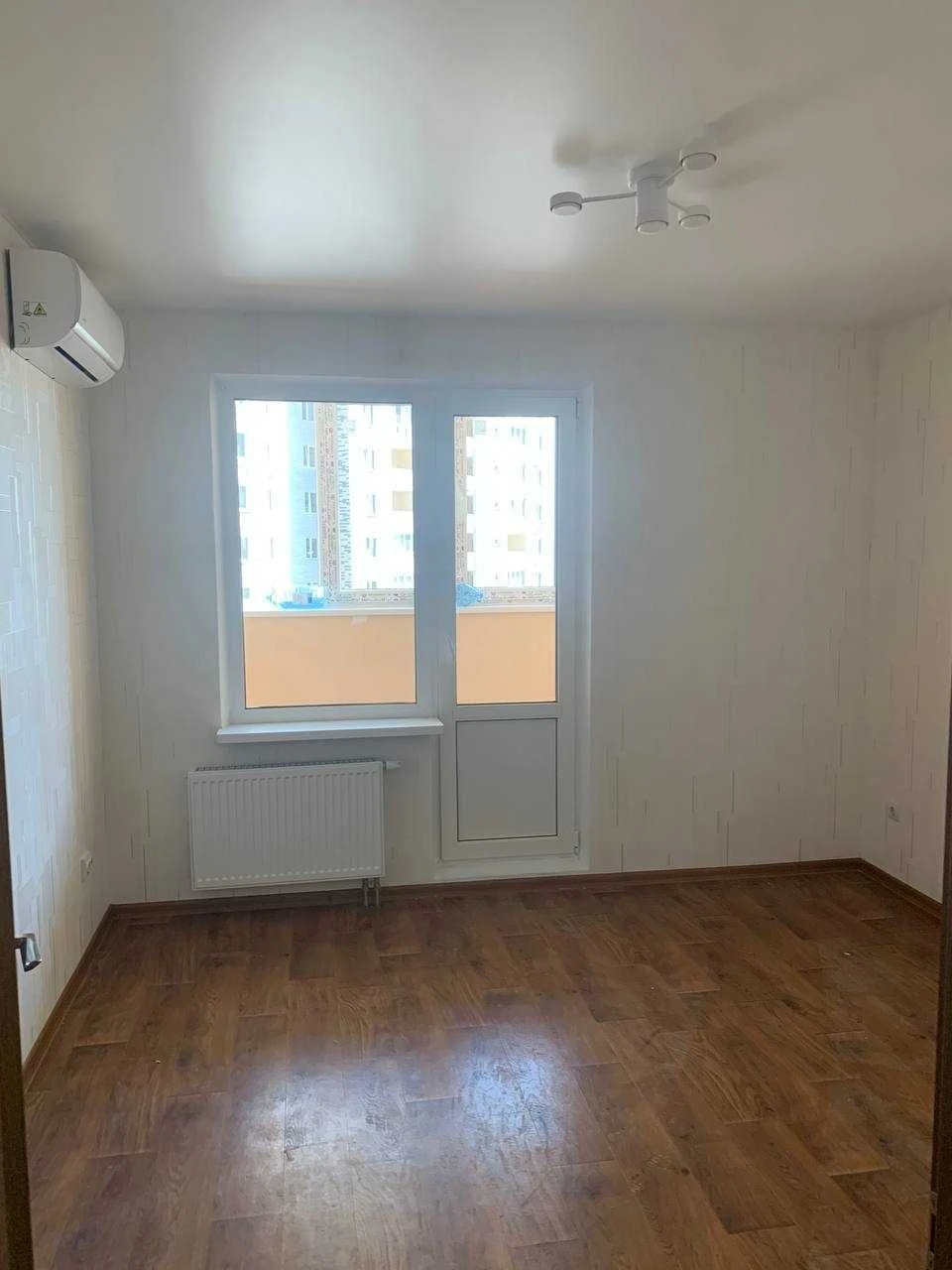Selling a new apartment 2-bedroom 80 sq m, renovated. Generator. Kharkiv