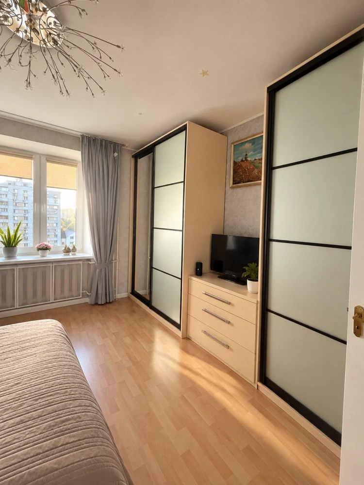 Apartment 2 in Borshchivka, Vasyl Verkhovynets 10