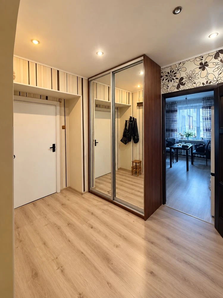Apartment 2 in Borshchivka, Vasyl Verkhovynets 10