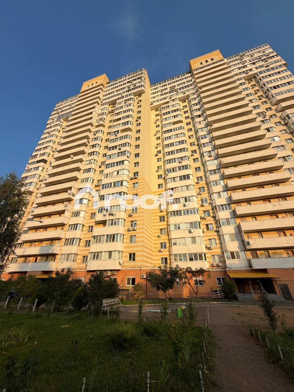 Продаж 1-кімнатної квартири 54 м² ЖК Зелений Мис вул. Мудрак