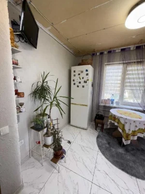 Sale of a 2-room apartment on the 3rd floor of a 9-story building.