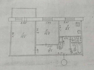 Sale of a 2-room apartment on the 3rd floor of a 9-story building.