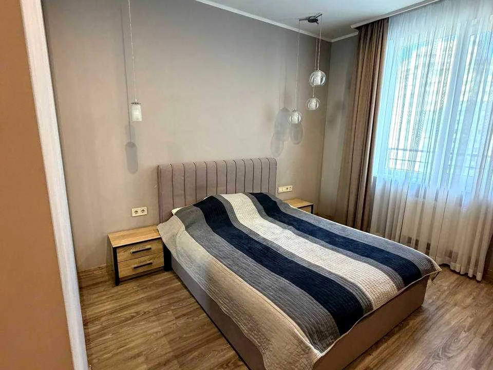 Apartment. Odessa, Berezhova Ave.