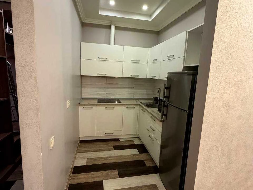 Apartment. Odessa, Berezhova Ave.
