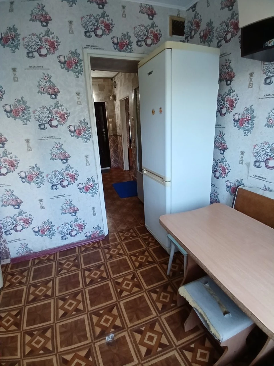 For Sale: 1-bedroom apartment on the 2nd and 10th floors of a house. 14000