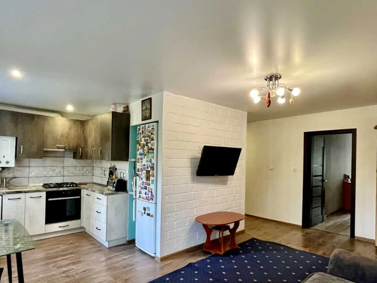 Apartment. Zaporizhya, Ukraine, Nezalezhnoї Ukrainy Street