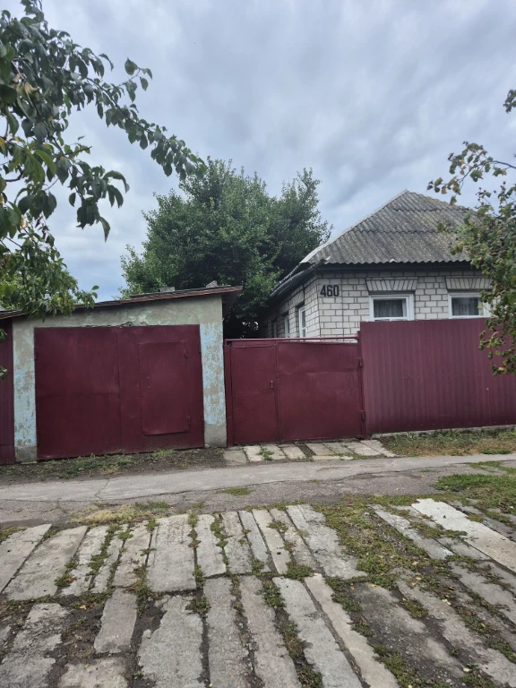 1/2 House for Sale on Nadpilna - Chekova Street