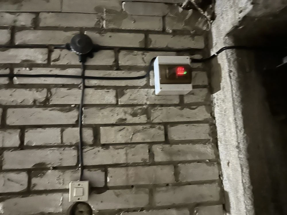 Продається гараж-бокс "Героїв Крут"