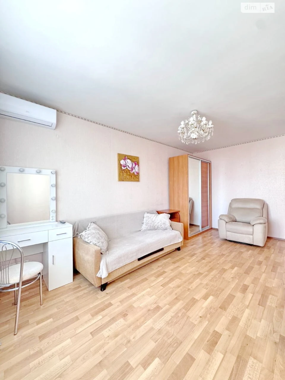 Long-Term Rent Apartment, Os'orki