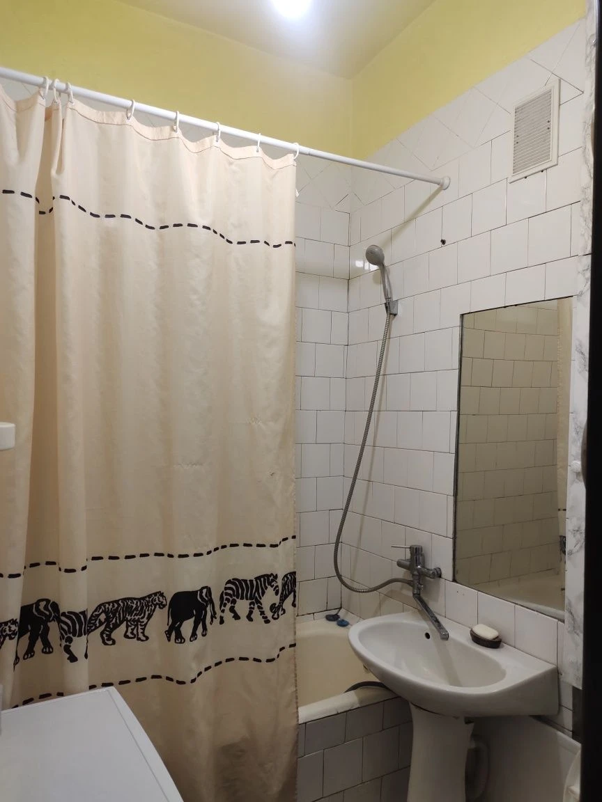 For Sale: Bright 2-Room Apartment on Chupryn Street