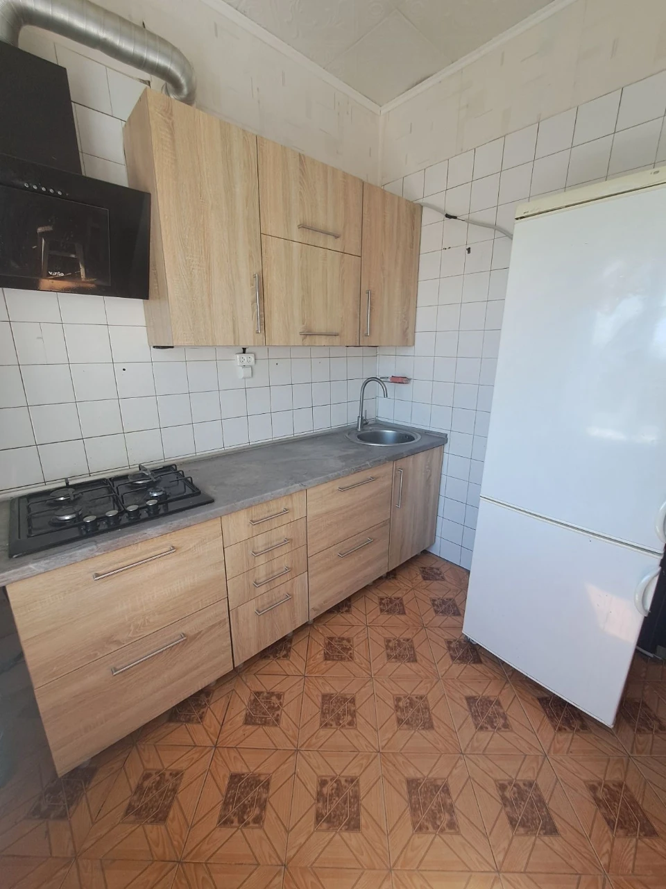 For Sale: Bright 2-Room Apartment on Chupryn Street