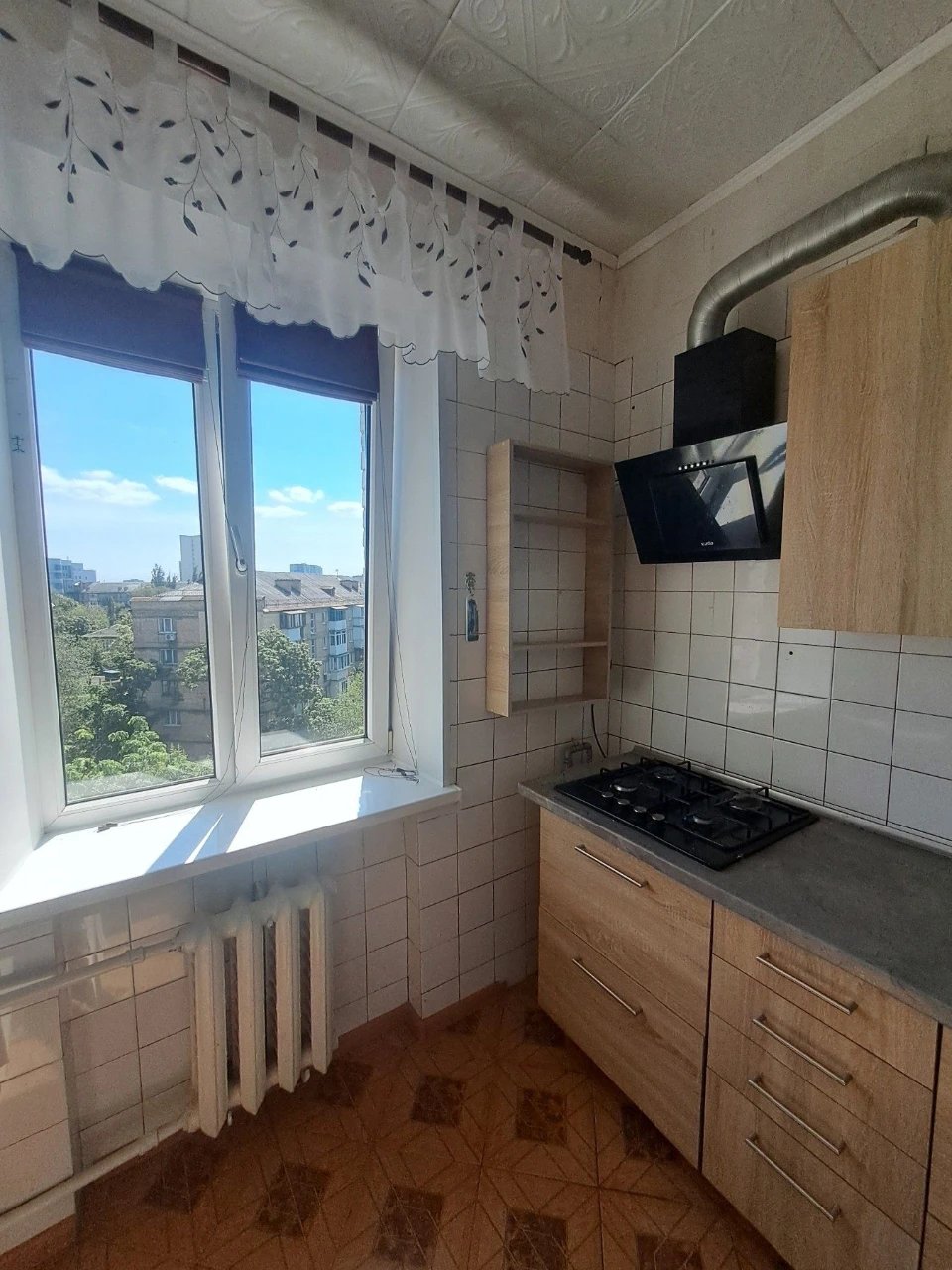 For Sale: Bright 2-Room Apartment on Chupryn Street