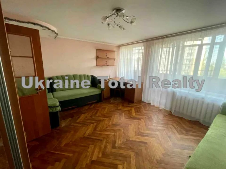 Apartment. Березняківська вул.