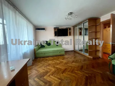 Apartment. Березняківська вул.