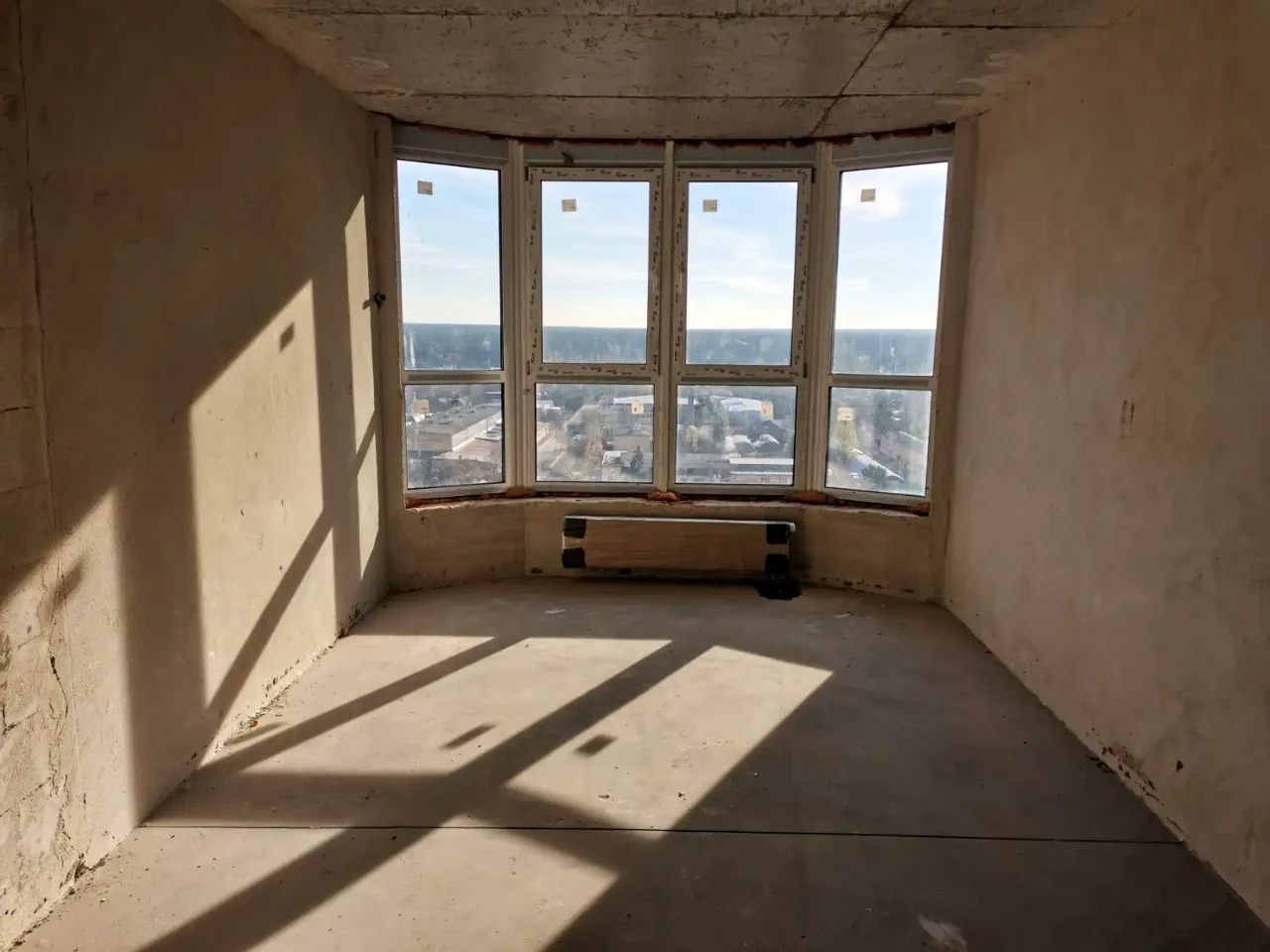 Sale of a 1-bedroom apartment 39.4 sq.m. on the 18th floor of a 23-story building.