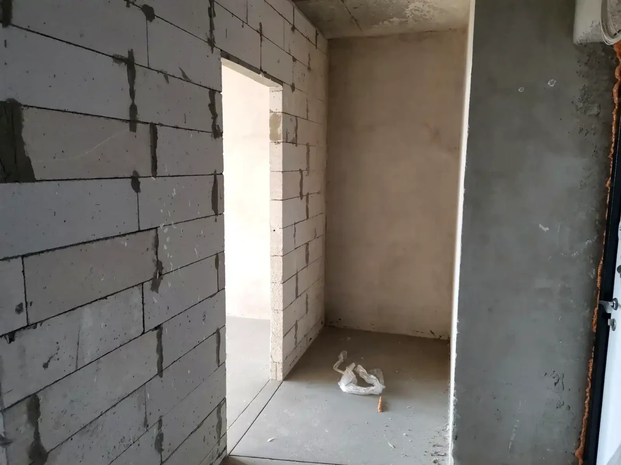 Sale of a 1-bedroom apartment 39.4 sq.m. on the 18th floor of a 23-story building.