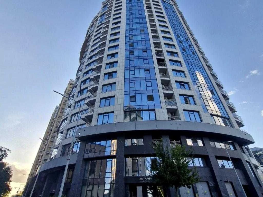 Kyiv, Pechersk district, Botanichnyi Sad microdistrict, Buslvska Street,
