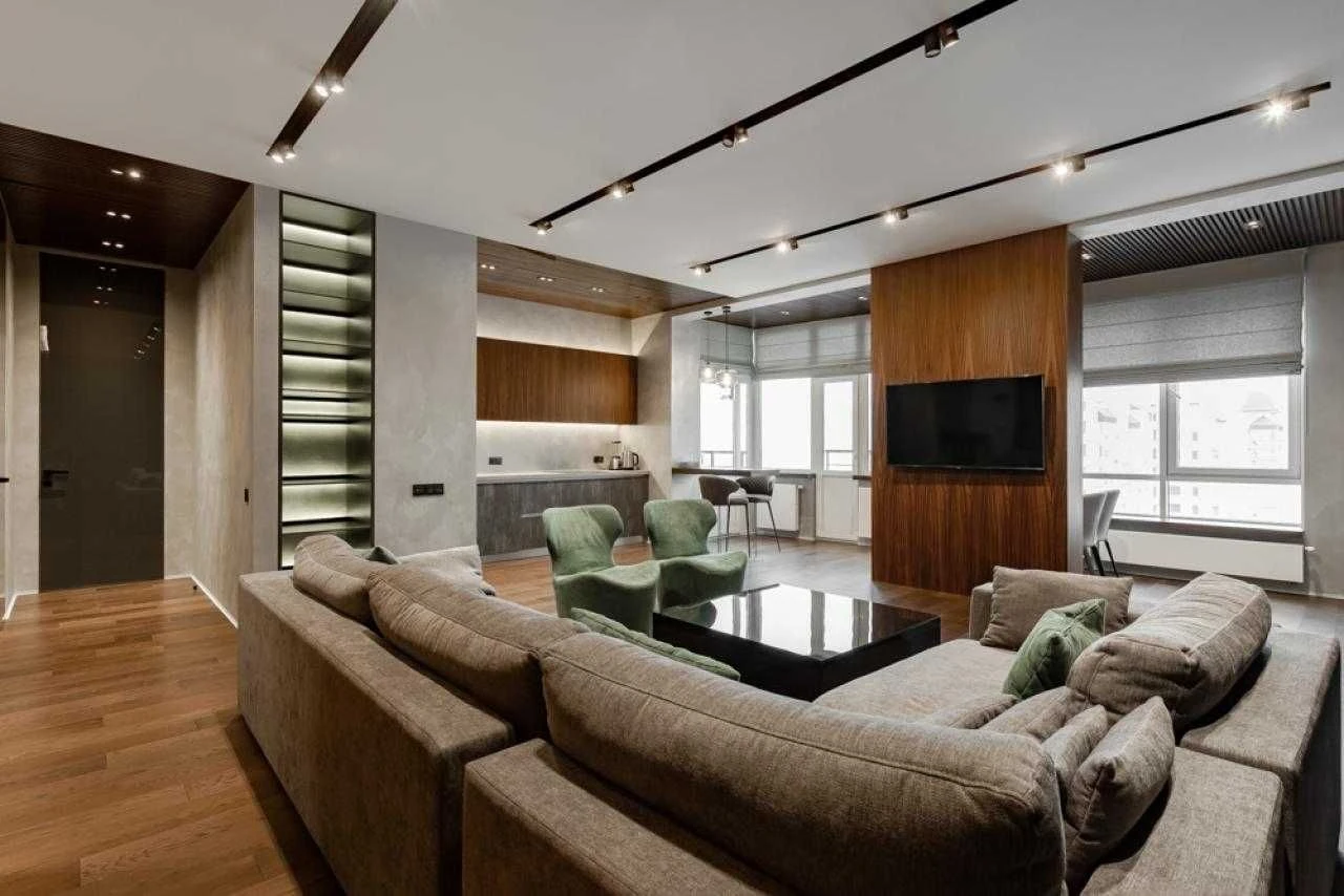 Spacious designer apartment in Prestige Hall